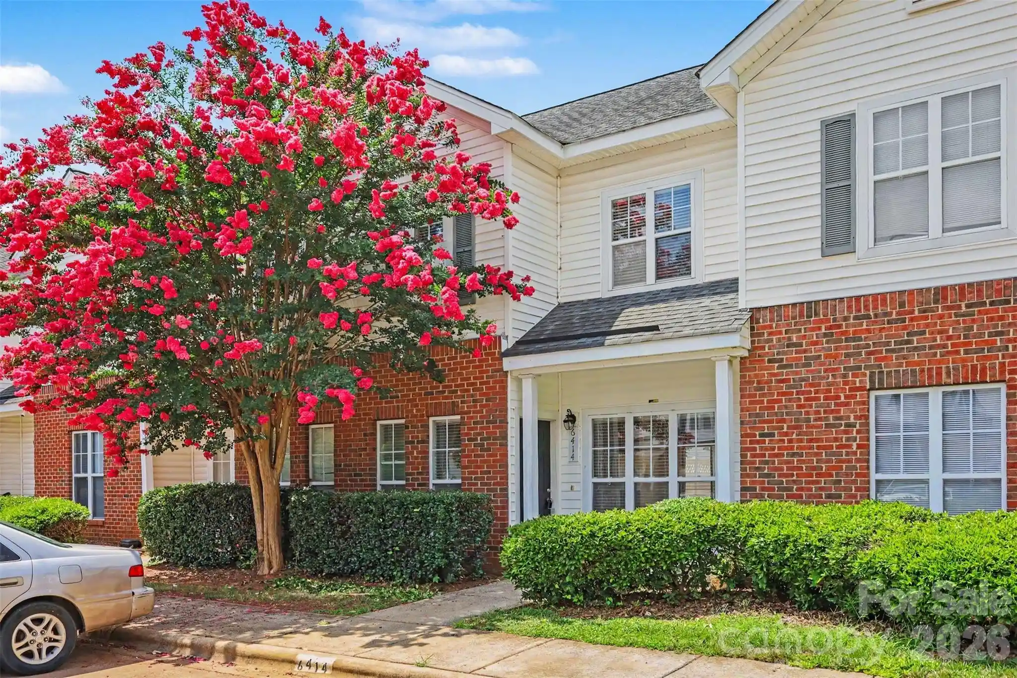 Listing Photo 2 - Condo for sale in 6414 Mallard Vw Ln located at 6414 Mallard Vw Ln, Charlotte, NC 28269 - Unit 6414 Mallard View Ln