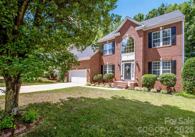 Photo 3 of Single family home for sale at 121 Crimson Orchard Dr, Mooresville, NC 28115 | MLS# 4401834 | Listing updated on 2026-09-23