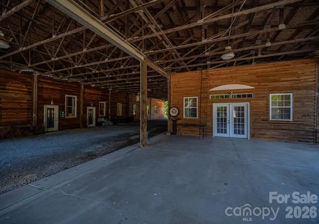 Photo 2 of Single family home for sale at 120 Wiggins Ln, Kings Mountain, NC 28086 | MLS# 4402051 | Listing updated on 2026-09-18