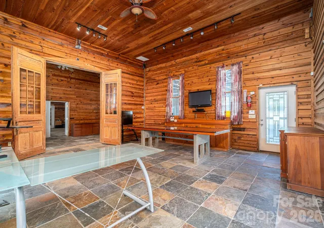 Photo 3 of Single family home for sale at 120 Wiggins Ln, Kings Mountain, NC 28086 | MLS# 4402051 | Listing updated on 2026-09-18