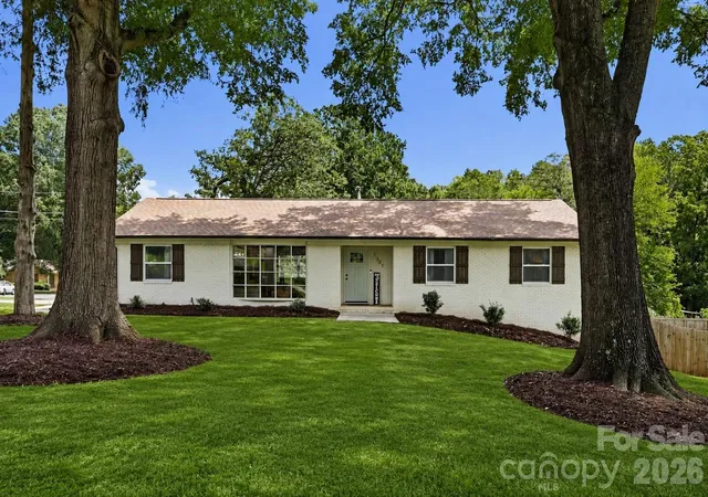 Photo 1 of Single family home for sale at 1301 Manchester Ln, Charlotte, NC 28227 | MLS# 4402084 | Listing updated on 2026-09-12