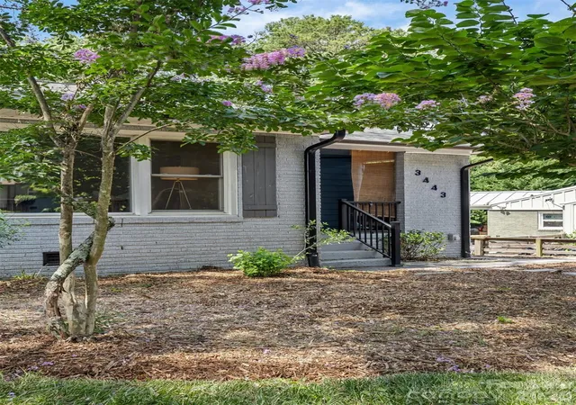 Photo 3 of Single family home for sale at 3443 Airlie St, Charlotte, NC 28205 | MLS# 4402296 | Listing updated on 2026-10-05