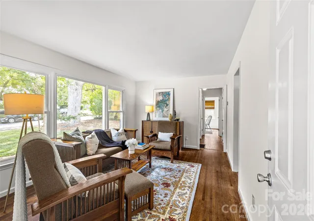 Photo 4 of Single family home for sale at 3443 Airlie St, Charlotte, NC 28205 | MLS# 4402296 | Listing updated on 2026-10-05