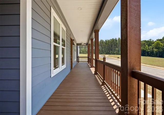 Photo 3 of Single family home for sale at 135 Camerons Ml Ln, Statesville, NC 28625 | MLS# 4402316 | Listing updated on 2026-09-22