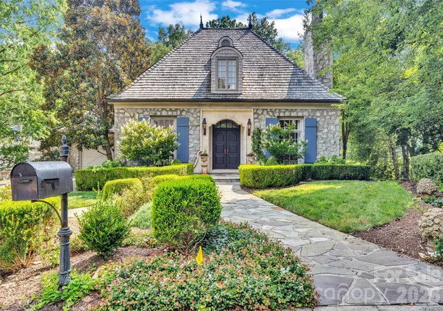 Single family home for sale at 2214 La Maison Dr, Charlotte, NC 28226 | MLS# 4402366