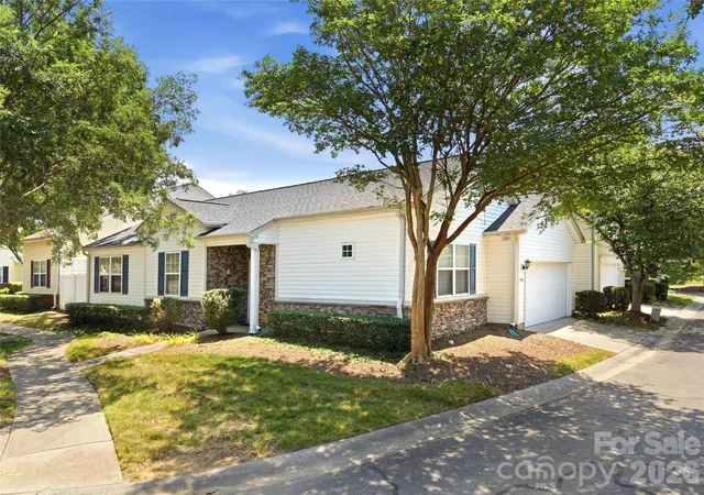 Photo 1 of Single family home for sale at 9035 Meadowmont View Dr, Charlotte, NC 28269 | MLS# 4402729 | Listing updated on 2026-09-14