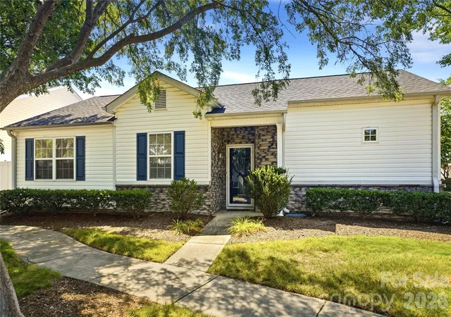 Photo 3 of Single family home for sale at 9035 Meadowmont View Dr, Charlotte, NC 28269 | MLS# 4402729 | Listing updated on 2026-09-14