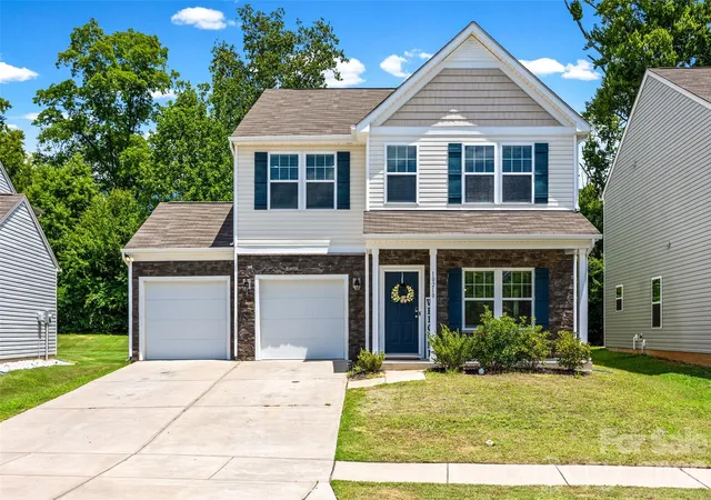 Photo 1 of Single family home for sale at 10210 Holly Park Dr, Charlotte, NC 28214 | MLS# 4402789 | Listing updated on 2026-09-12