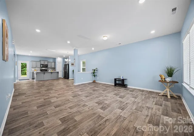 Photo 4 of Single family home for sale at 10210 Holly Park Dr, Charlotte, NC 28214 | MLS# 4402789 | Listing updated on 2026-09-12