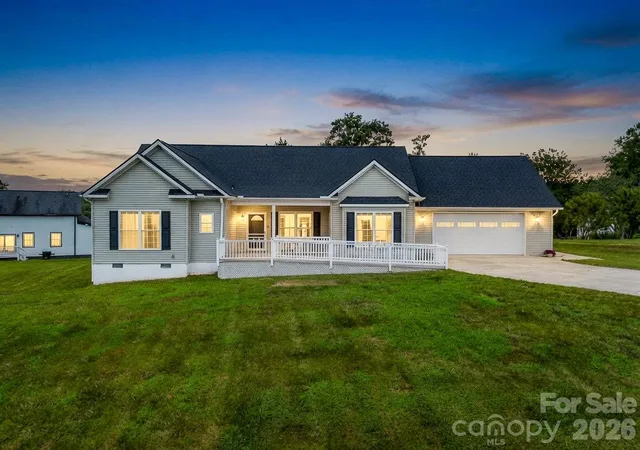 Photo 1 of Single family home for sale at 355 Hidden Meadow Dr, Hendersonville, NC 28792 | MLS# 4403011 | Listing updated on 2026-09-27
