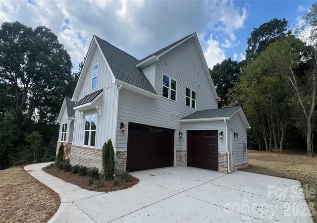 Photo 2 of Single family home for sale at 518 Edmunds Ln, Clover, SC 28710 | MLS# 4403136 | Listing updated on 2026-09-15