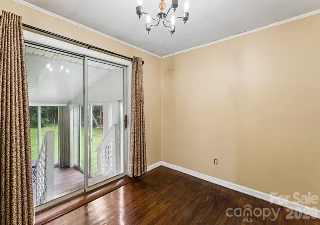 Photo 3 of Single family home for sale at 139 Southwold Dr, Charlotte, NC 28217 | MLS# 4403152 | Listing updated on 2026-09-14