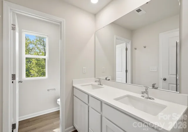 Photo 3 of Townhouse for sale at 3201 Meadow Knoll Dr, Charlotte, NC 28269 | MLS# 4403189 | Listing updated on 2026-09-15