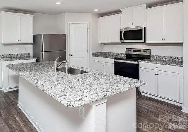 Photo 2 of Single family home for sale at 1737 Nia Rd, Charlotte, NC 28215 | MLS# 4403683 | Listing updated on 2026-09-14