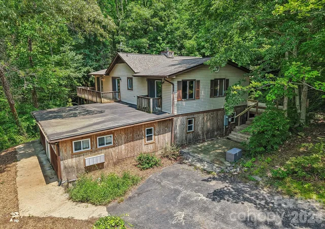Single family home for sale at 3 Frontier Ct, Asheville, NC 28805 | MLS# 4403723
