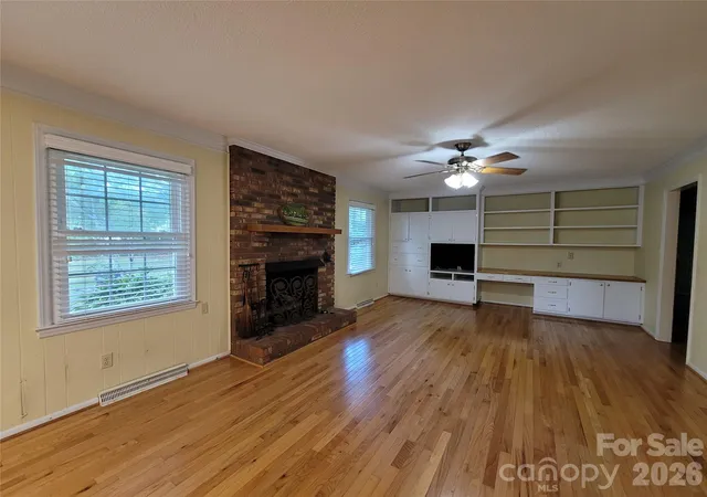 Photo 4 of Single family home for sale at 2318 Shaw Ave, Gastonia, NC 28054 | MLS# 4403730 | Listing updated on 2026-09-15