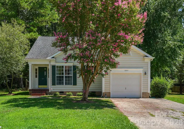 Photo 1 of Sale Pending at 16007 Kirsten Nicole Rd, Charlotte, NC 28278 | MLS# 4403761 | Listing updated on 2026-10-02