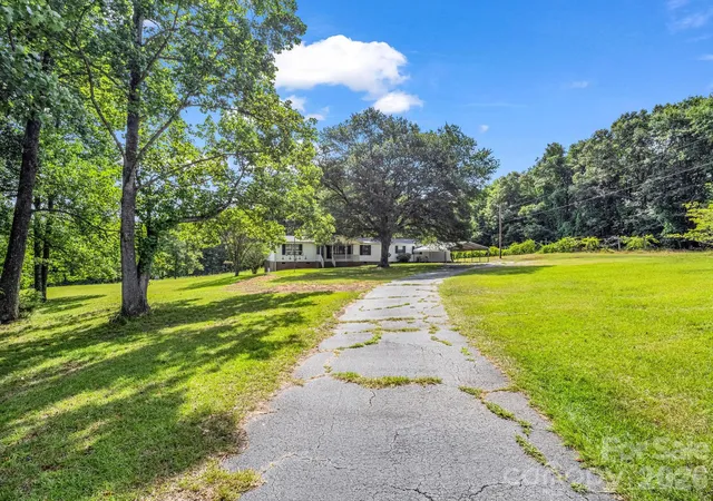 Photo 3 of Single family home for sale at 141 Hicks Grv Ext, Mooresboro, NC 28114 | MLS# 4403942 | Listing updated on 2026-09-15