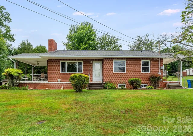 Photo 2 of Single family home for sale at 4 Brad St, Asheville, NC 28803 | MLS# 4404009 | Listing updated on 2026-09-25