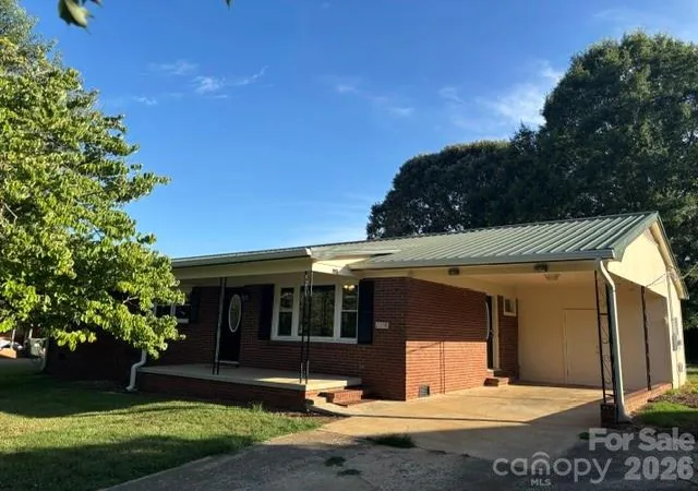 Photo 2 of Single family home for sale at 2378 Old Fld Rd, Gastonia, NC 28056 | MLS# 4404072 | Listing updated on 2026-09-30