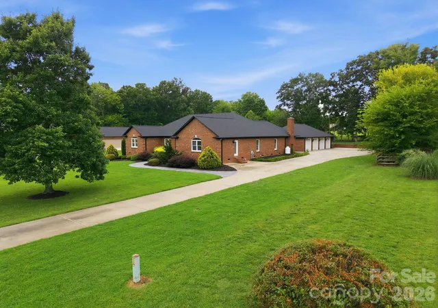 Photo 2 of Sale Pending at 4122 Amarillo Dr Sw, Concord, NC 28027 | MLS# 4404191 | Listing updated on 2026-10-07