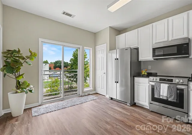 Photo 2 of Condo for sale at 3955 Picasso Ct #15, Charlotte, NC 28205 | MLS# 4404452 | Listing updated on 2026-09-29