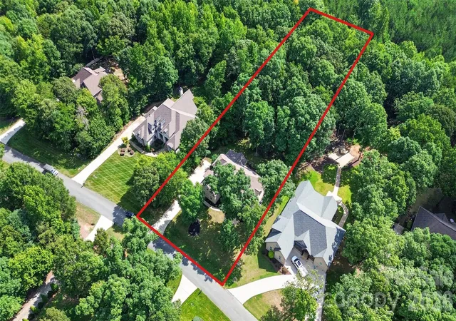 Photo 3 of Single family home for sale at 4817 Pimlico Ln, Waxhaw, NC 28173 | MLS# 4404456 | Listing updated on 2026-10-07