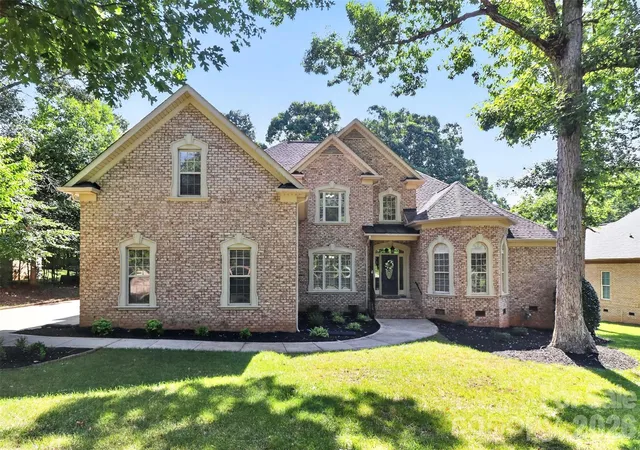 Photo 2 of Single family home for sale at 4817 Pimlico Ln, Waxhaw, NC 28173 | MLS# 4404456 | Listing updated on 2026-10-20