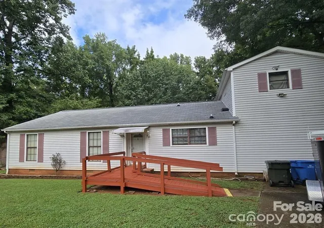 Photo 1 of Single family home for sale at 10100 Cromarty Ln, Mint Hill, NC 28227 | MLS# 4404545 | Listing updated on 2026-09-14