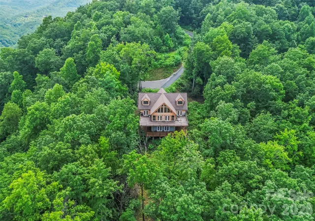 Photo 3 of Single family home for sale at 266 Potomac Fls Dr, Black Mountain, NC 28711 | MLS# 4404830 | Listing updated on 2026-09-16