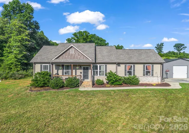Photo 1 of Single family home for sale at 117 Clarence Henson Rd, Rutherfordton, NC 28139 | MLS# 4404917 | Listing updated on 2026-10-01