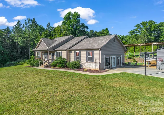 Photo 3 of Single family home for sale at 117 Clarence Henson Rd, Rutherfordton, NC 28139 | MLS# 4404917 | Listing updated on 2026-10-01