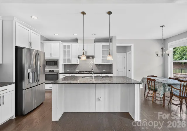 Photo 2 of Single family home for sale at 113 Heron Cvs Loop, Mooresville, NC 28117 | MLS# 4405007 | Listing updated on 2026-09-14