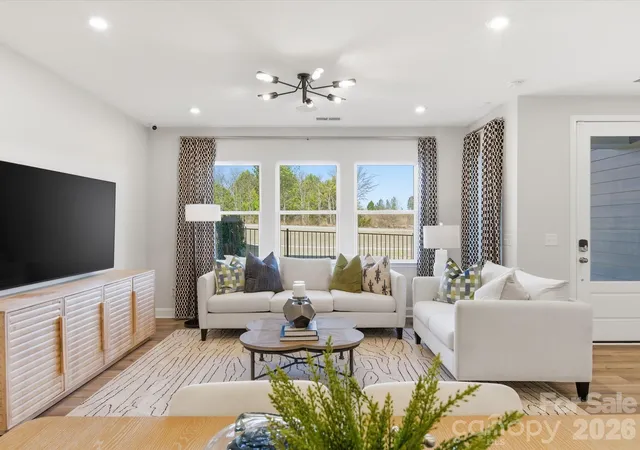 Photo 3 of Sale Pending at 471 Nash St, Fort Mill, SC 29715 | MLS# 4405054 | Listing updated on 2026-09-15