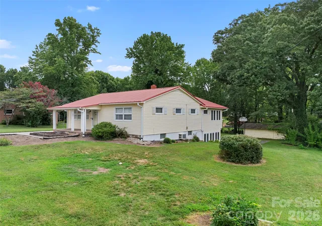 Photo 4 of Single family home for sale at 603 Duke St, Thomasville, NC 27360 | MLS# 4405117 | Listing updated on 2026-09-11