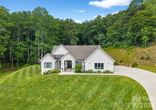 Photo 1 of Single family home for sale at 30 Bridgeway Dr, Candler, NC 28715 | MLS# 4405190 | Listing updated on 2026-09-26