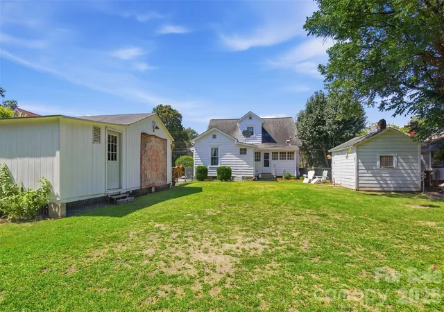 Photo 3 of Single family home for sale at 117 Marion St, Clover, SC 29710 | MLS# 4405212 | Listing updated on 2026-10-10