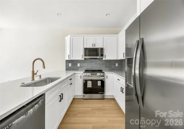 Photo 2 of Townhouse for sale at 1940 Purser Dr, Charlotte, NC 28215 | MLS# 4405320 | Listing updated on 2026-10-25