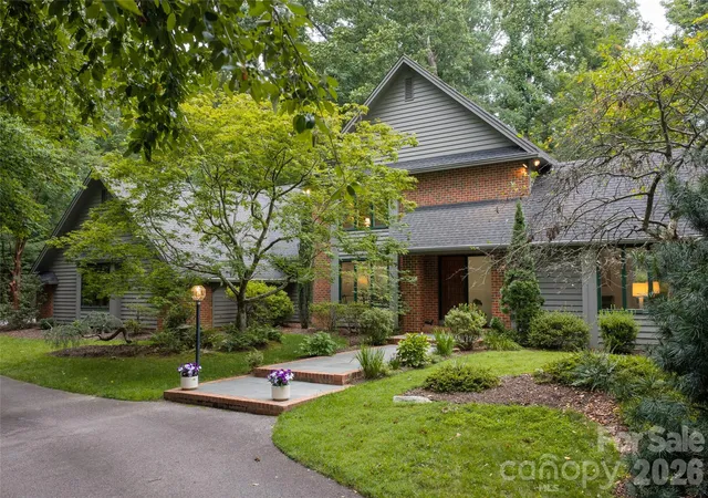 Photo 1 of Single family home for sale at 12 Stuyvesant Crescent, Asheville, NC 28803 | MLS# 4405416 | Listing updated on 2026-09-30