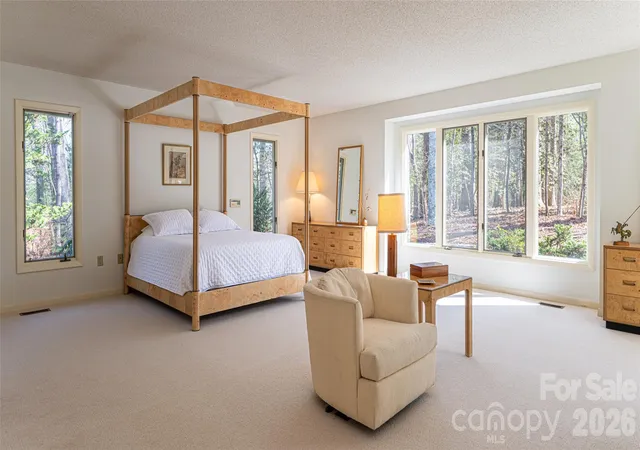 Photo 4 of Single family home for sale at 12 Stuyvesant Crescent, Asheville, NC 28803 | MLS# 4405416 | Listing updated on 2026-09-30