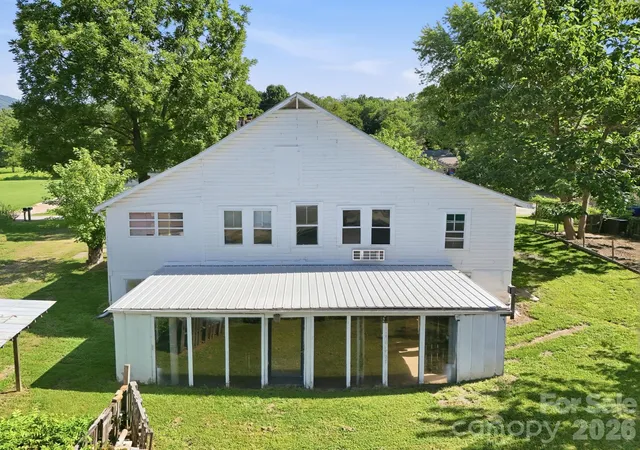 Photo 4 of Single family home for sale at 114 Old State Ten Rd, Black Mountain, NC 28711 | MLS# 4405716 | Listing updated on 2026-09-14