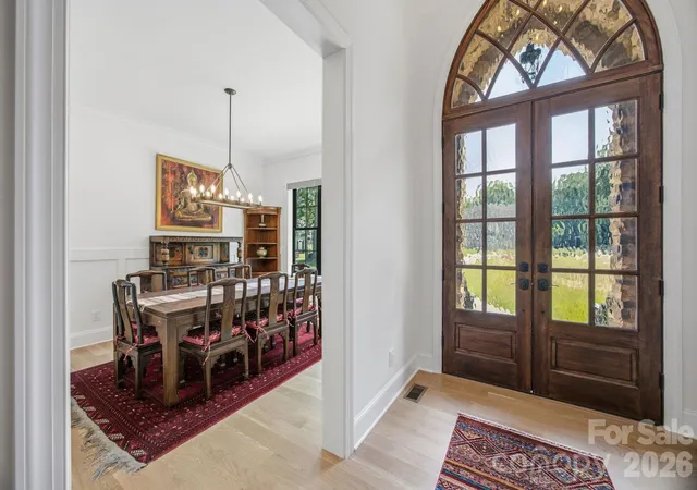 Photo 2 of Mansion for sale at 177 Old Post Rd, Mooresville, NC 28117 | MLS# 4405879 | Listing updated on 2026-10-03