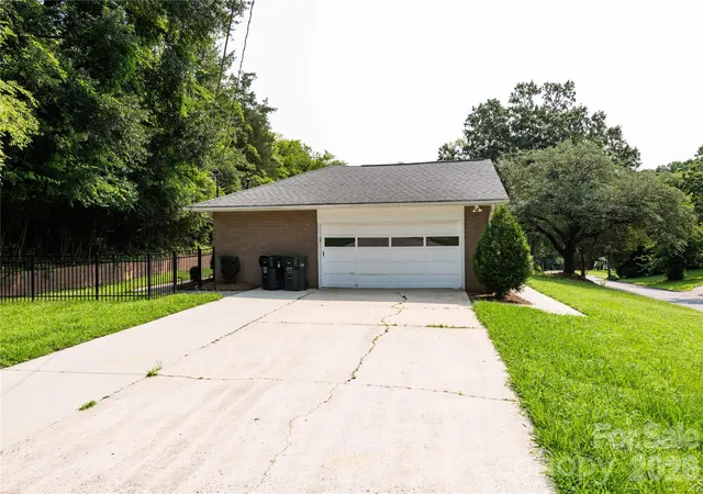 Photo 3 of Single family home for sale at 171 Suburban Ave NE, Concord, NC 28025 | MLS# 4405894 | Listing updated on 2026-09-14
