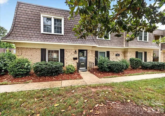 Condo for sale at 1700 Roxborough Rd #A, Charlotte, NC 28211 | MLS# 4405926