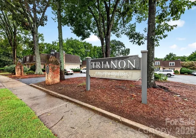 Listing Photo 2 - Condo for sale in building located at 1700 Roxborough Rd, Charlotte, NC 28211 - Unit #A