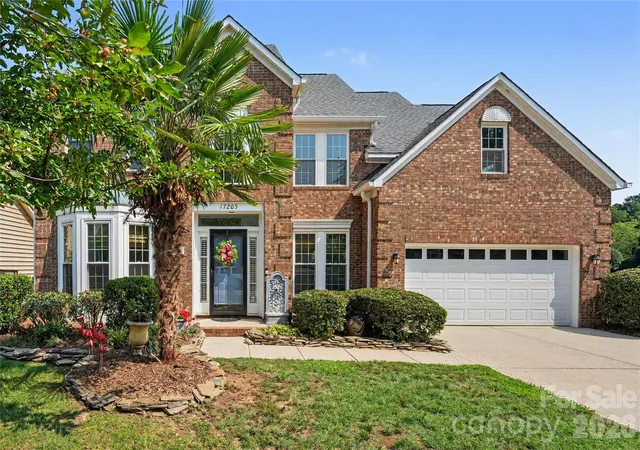 Photo 2 of Single family home for sale at 17205 Asti Ct, Cornelius, NC 28031 | MLS# 4406087 | Listing updated on 2026-10-03