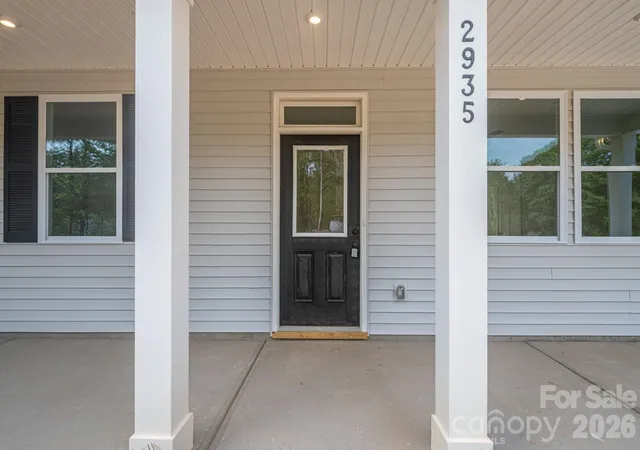 Photo 2 of Single family home for sale at 2935 Heavners Farm Ct, Lincolnton, NC 28092 | MLS# 4406103 | Listing updated on 2026-10-03