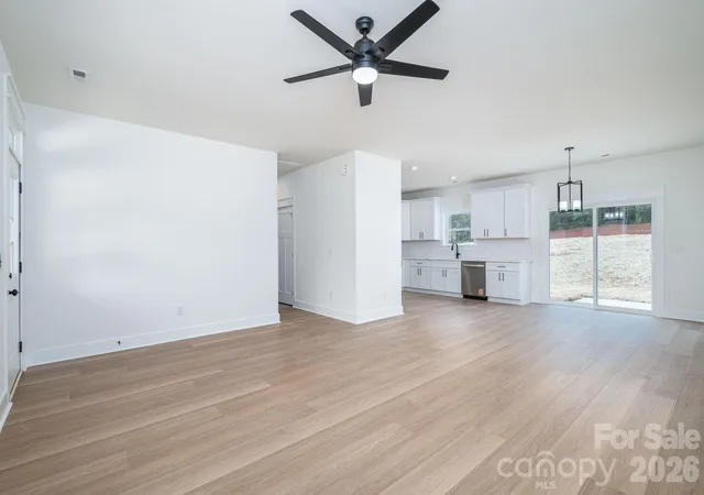 Photo 3 of Single family home for sale at 2935 Heavners Farm Ct, Lincolnton, NC 28092 | MLS# 4406103 | Listing updated on 2026-10-03