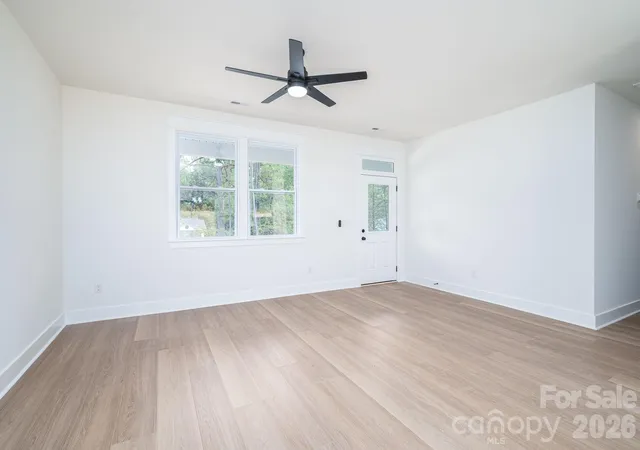 Photo 4 of Single family home for sale at 2935 Heavners Farm Ct, Lincolnton, NC 28092 | MLS# 4406103 | Listing updated on 2026-10-03