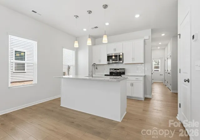 Photo 2 of Townhouse for sale at 4624 Lakeview Rd, Charlotte, NC 28216 | MLS# 4406151 | Listing updated on 2026-09-14